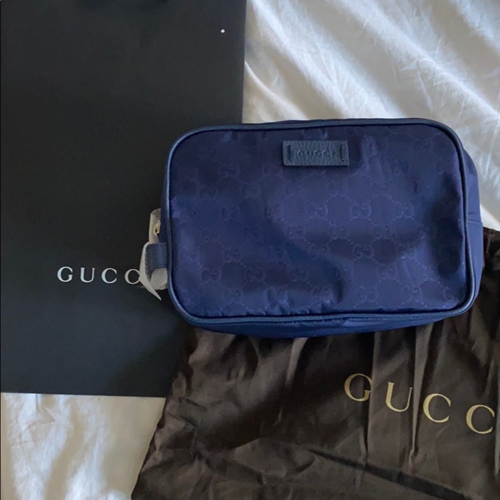 Gucci Large Toiletry Bag - Picture 1 of 10